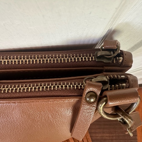 Lucky Brand Cross Body Brown Leather Fringe Boho Purse - Picture 11 of 16